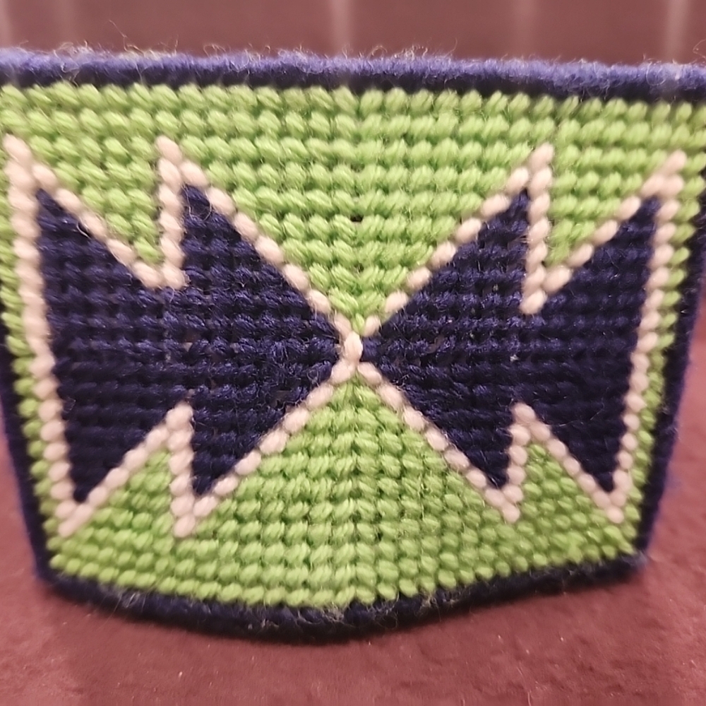 Retro Aztec Cross Stich Tissue Box - Picture 3 of 5